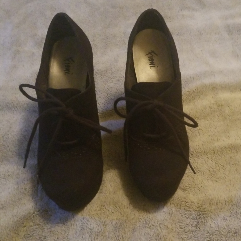 Platform black heels
